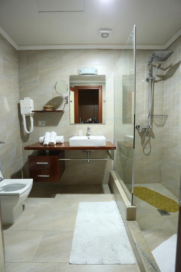 Perla 4*